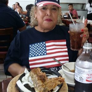 Meet your Posher, Yolanda